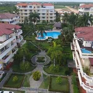 Residencial Palmeras De Willy Boca Chica
